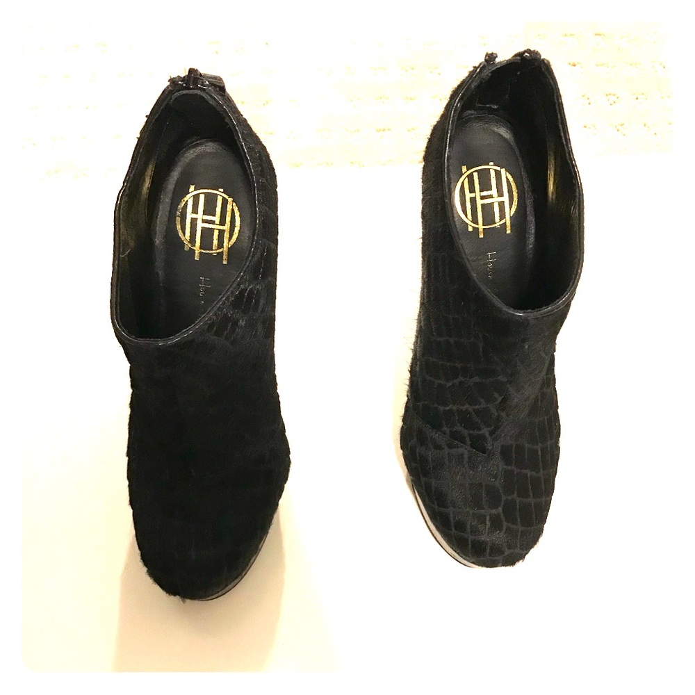 House of Harlow high heels